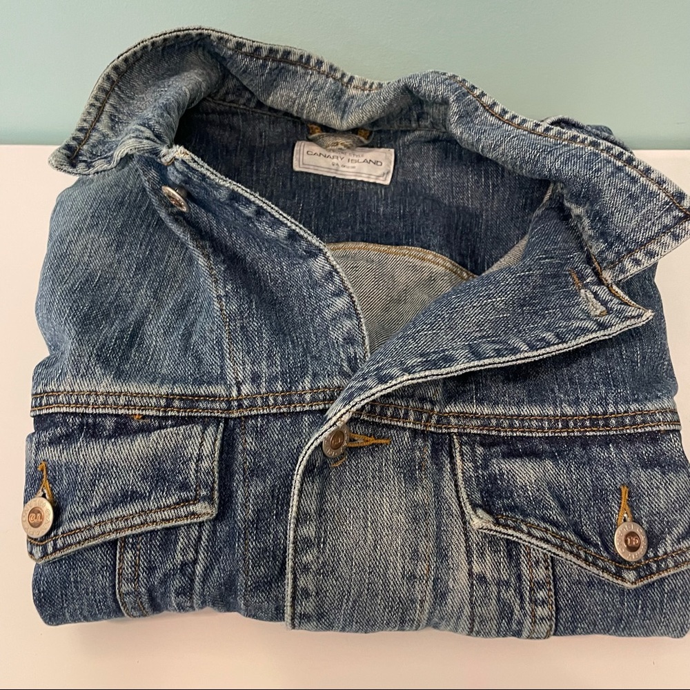 CANARY ISLAND Perfectly Worn 90s Denim Jean Jacket